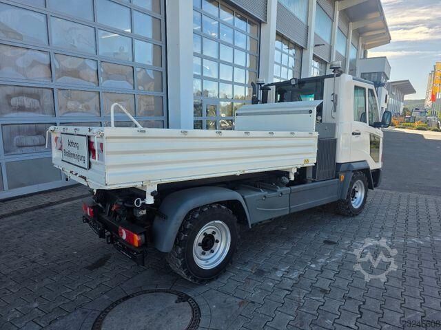 Multicar M31 4x4 összkerékmeghajtású billenőplatós teherautó, hidraulikával, klímaberendezéssel Multicar M31 4x4 Allrad-Kipper, Hydraulik, Klima