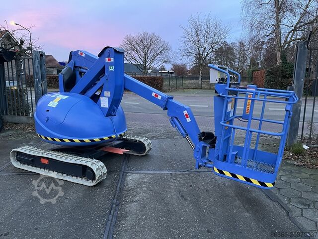 Very neat articulated boom lift on tracks Maeda HF070R-2 MAEDA HF070R-2