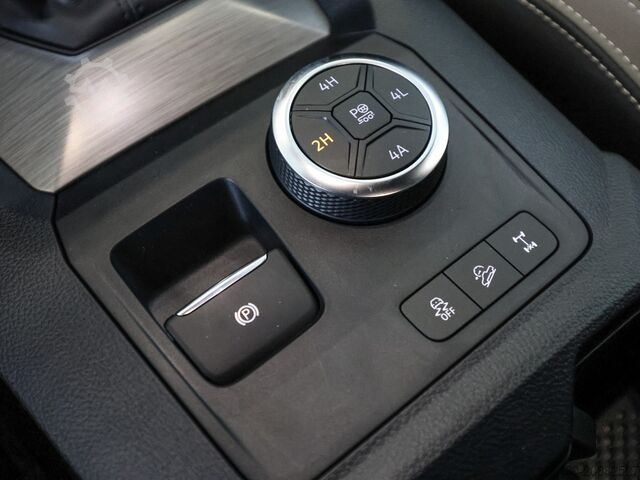 Minibusz VW Amarok Aventura DC 3.0 TDI 4Motion AHK 360°