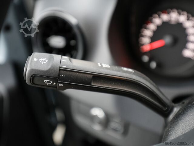 Minibusz Mercedes-Benz Sprinter 211 CDI Kasten L2H1 AHK DAB Klima Bl