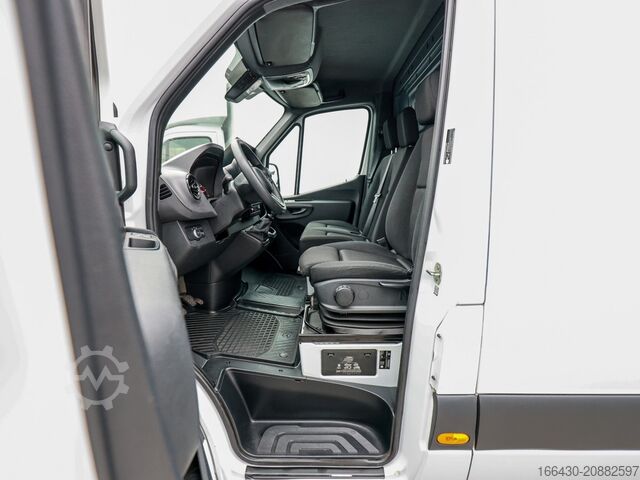 Højt tag varevogn Mercedes-Benz Sprinter 317 CDI Kasten L3H2 Holz Navi Kamera