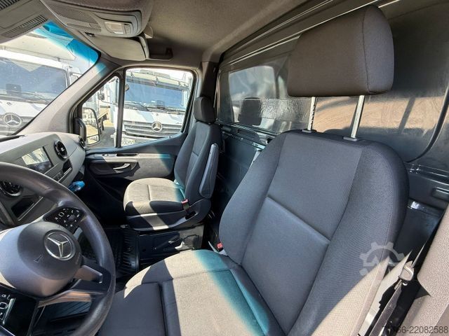 Furgon skrzyniowy MERCEDES-BENZ SPRINTER 316 CDI Koffer LBW 750 kg*Klima