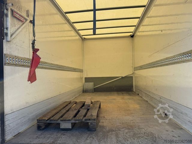 Furgon skrzyniowy MERCEDES-BENZ SPRINTER 316 CDI Koffer LBW 750 kg*Klima