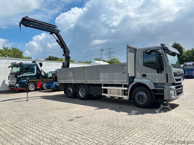 Żuraw samochodowy IVECO Pritsche + HIAB HIDUO 228 Kran