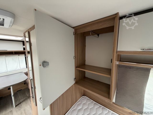Przyczepa kempingowa BÜRSTNER Premio 460 TL