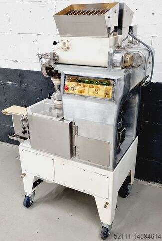 Maszyna do napełniania i formowania Rheon KN-100