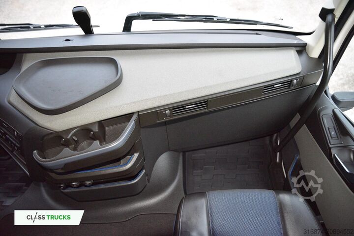 Standardowy ciągnik siodłowy VOLVO FH 460 Globetrotter XL Varios i-Save