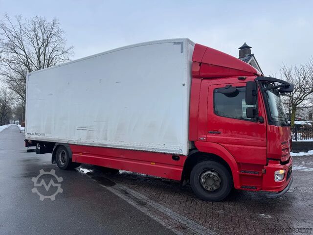 Bőrönd Mercedes-Benz Atego 1222 Bakwagen