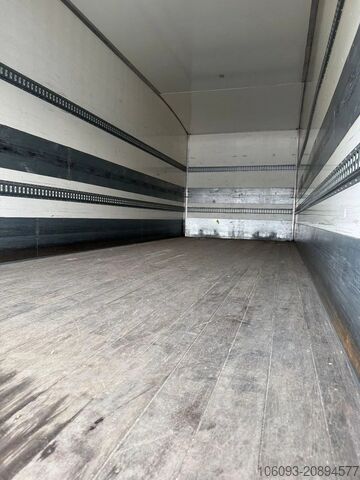 Bőrönd Mercedes-Benz Atego 1222 Bakwagen