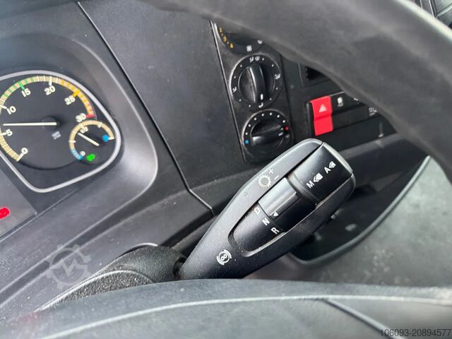 Walizka Mercedes-Benz Atego 1222 Bakwagen