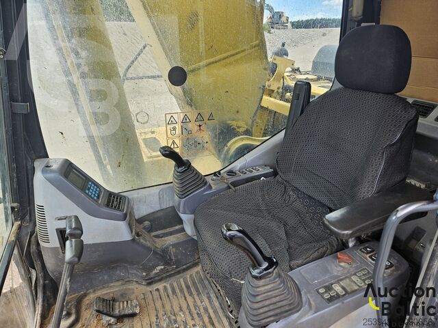 Koparka gąsiennicowa Komatsu PC240NLC-7K