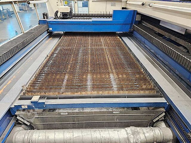 CNC lézervágó gép Trumpf TruLaser 5040