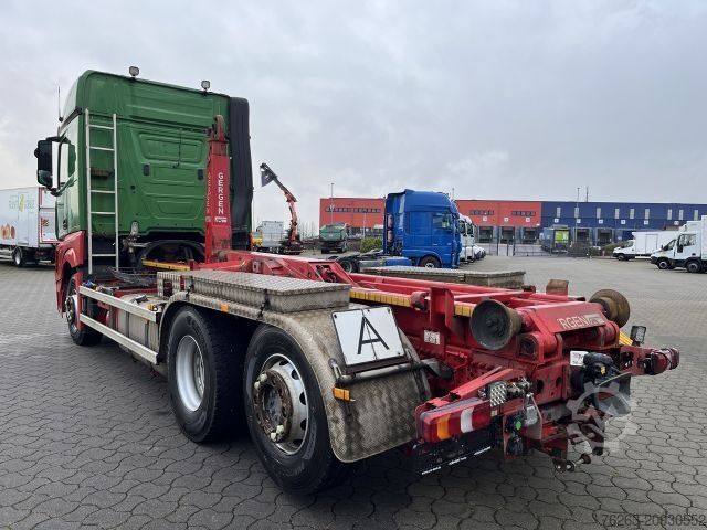 Kampós konténerszállító teherautó MERCEDES-BENZ Actros 2745 6x2 Gergen 21/70 Abrollkipper