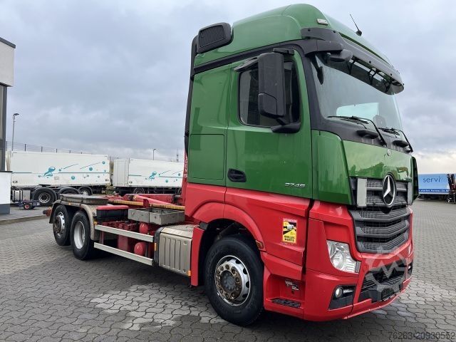 Kampós konténerszállító teherautó MERCEDES-BENZ Actros 2745 6x2 Gergen 21/70 Abrollkipper
