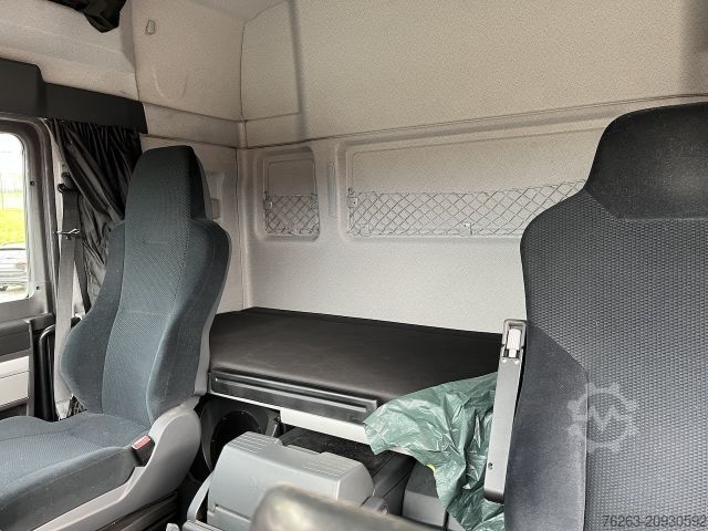 Φορτηγό με επίπεδη καρότσα MAN TGX 26.480 6x2 Atlas 145.2 Kran Baustoff / AHK