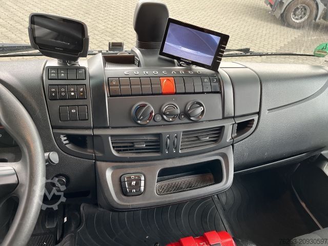 Vrachtwagen met bakwagen IVECO 120E25 Eurocargo 4x2 Koffer | Ladebordwand