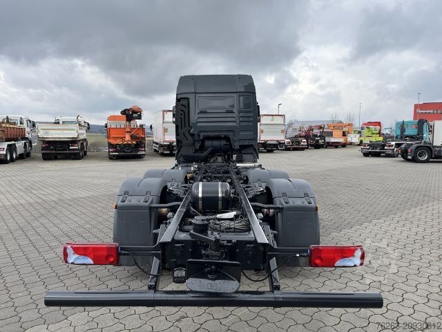 Drikkevarelastbil MAN TGX 26.500 6x2 Fahrgestell / Lenk-Liftachse /AHK