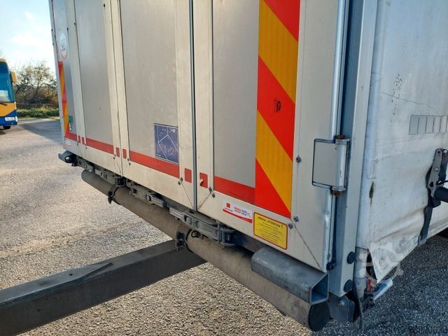 Jumbo-Lkw MAN TGX 18.470 LL + Gniotpol G-4080 120 m3 Durchbar