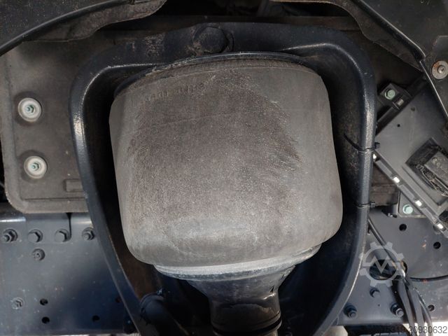 Jumbo-Lkw MAN TGX 18.470 LL + Gniotpol G-4080 120 m3 Durchbar