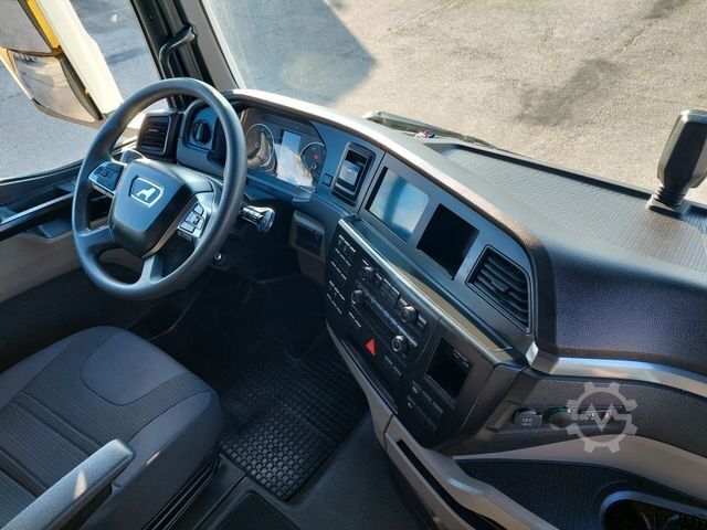 Jumbo-Lkw MAN TGX 18.470 LL + Gniotpol G-4080 120 m3 Durchbar