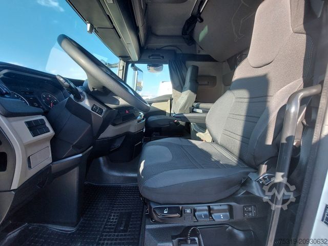 Jumbo-Lkw MAN TGX 18.470 LL + Gniotpol G-4080 120 m3 Durchbar