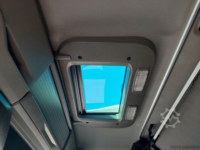 Jumbo-Lkw MAN TGX 18.470 LL + Gniotpol G-4080 120 m3 Durchbar