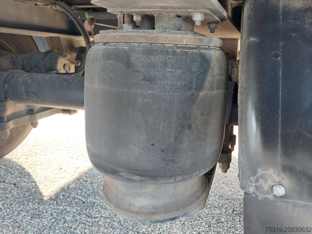 Jumbo-Lkw MAN TGX 18.470 LL + Gniotpol G-4080 120 m3 Durchbar