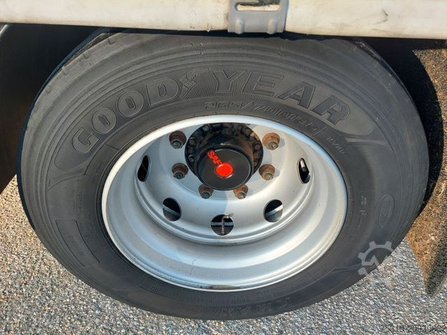 Jumbo-Lkw MAN TGX 18.470 LL + Gniotpol G-4080 120 m3 Durchbar