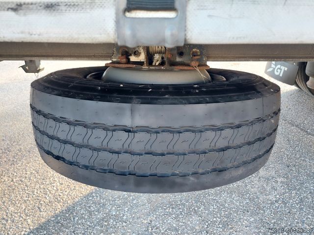 Jumbo-Lkw MAN TGX 18.470 LL + Gniotpol G-4080 120 m3 Durchbar