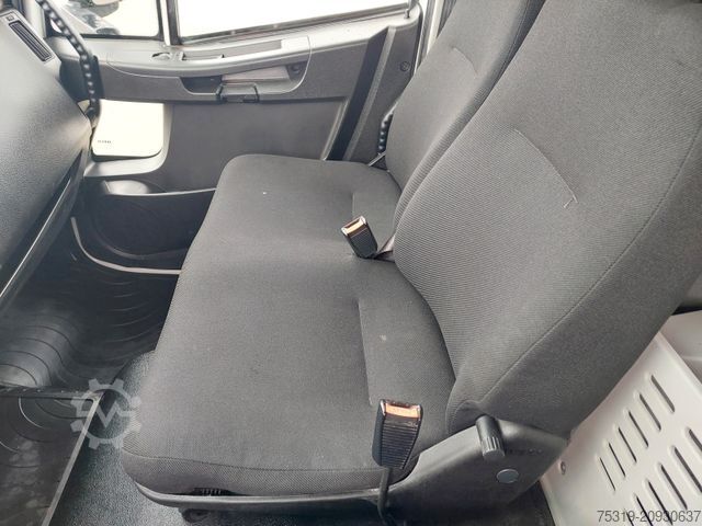 Βαν με κουρτίνα πλευράς IVECO 75E21 4x2 LBW Nutzlast 3t 18 Paletten