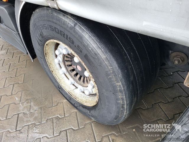 Öppen semitrailer med kapell Kögel Schiebeplane Mega