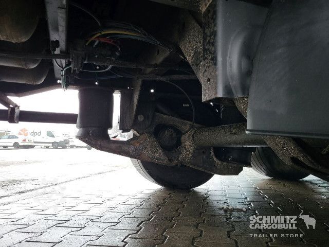 Öppen semitrailer med kapell Kögel Schiebeplane Mega