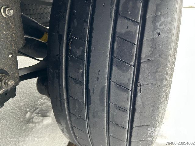 Kylsläpvagn Kögel Tiefkühlkoffer Blumen