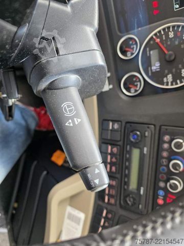 Dvospratni autobus NEOPLAN Skyliner,81+1+1,Hochdruckkühler neu  ZF Intarder
