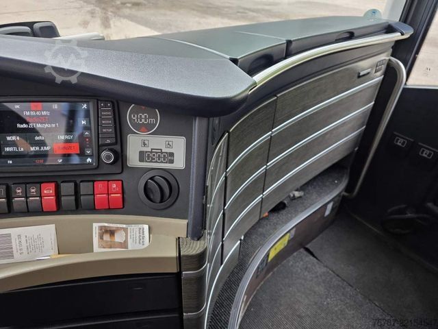 Dvospratni autobus NEOPLAN Skyliner,81+1+1,Hochdruckkühler neu  ZF Intarder