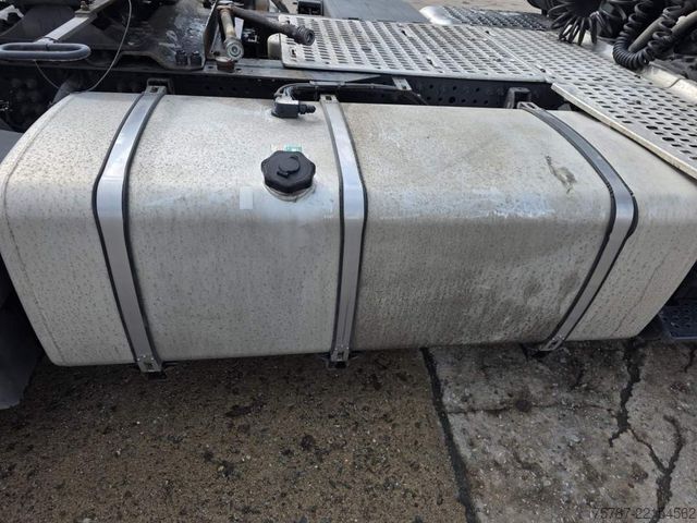 Standardni tegljač IVECO 480 S-Way, Retarder,Wartungsvertrag, Hydr