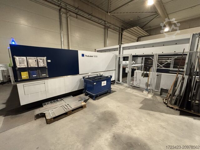 Lasersnijmachine TRUMPF TruLaser 5030 fiber L76 + Automation