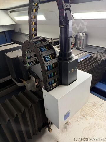 Lasersnijmachine TRUMPF TruLaser 5030 fiber L76 + Automation