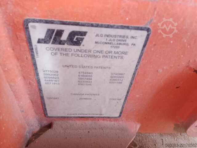 Knikarmhoogwerker JLG E300AJ