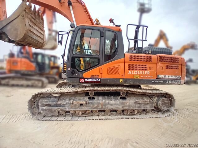 Rupsgraafmachine Doosan DX300LC-7