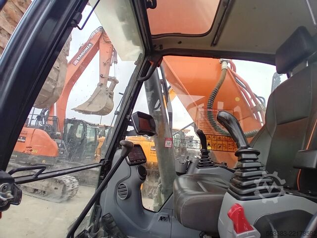 Rupsgraafmachine Doosan DX300LC-7