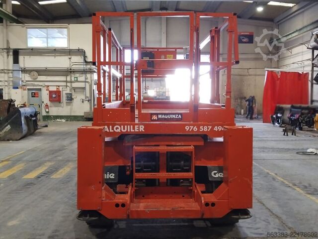 Schaarhoogwerker Genie GS2668RT