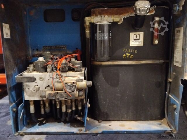 Schaarhoogwerker Genie GS2668RT