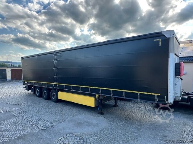 Semi-reboque aberto com lona schmitz Cargobull Seitenplane