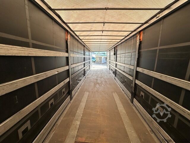 Semi-reboque aberto com lona schmitz Cargobull Seitenplane