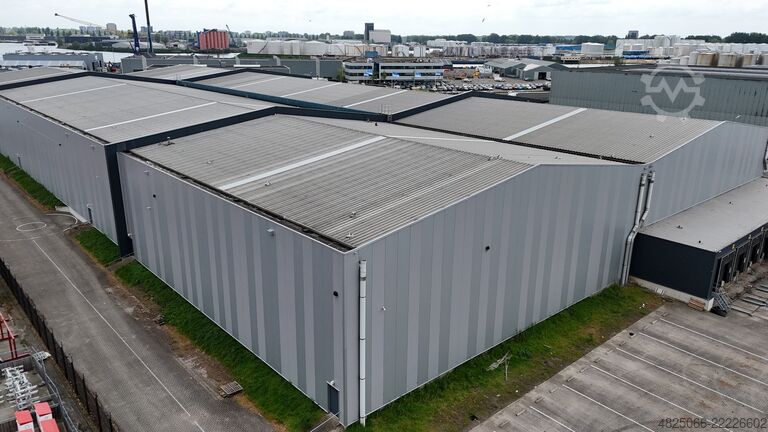 Acélszerkezet 9.800 m² Steelconstruction 9.800m² 