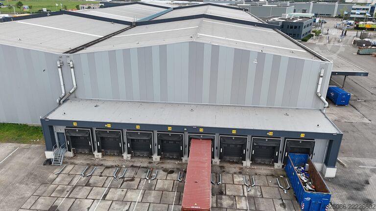 Acélszerkezet 9.800 m² Steelconstruction 9.800m² 