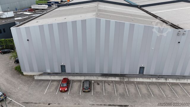 Acélszerkezet 9.800 m² Steelconstruction 9.800m² 