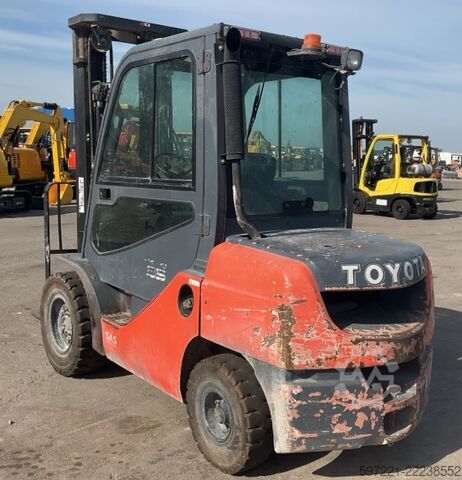 Περονοφόρα πετρελαίου Toyota 02-8FDJF35 Dieselstapler