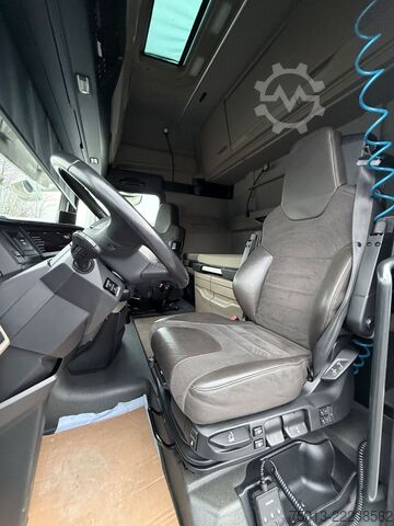 Τυπική μονάδα τράκτορα MAN Individual Lion TGX 18.640 LL Voll-Ausstattung